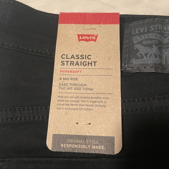 Levi’s women black jeans - Picture 3 of 5